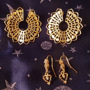 2 pair earrings